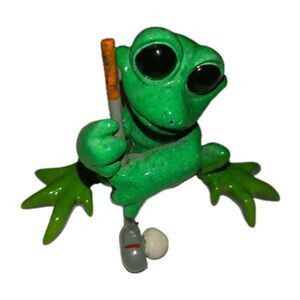 KITTY'S Critters FROG Holding Golf Club Figurine On the Green 2007